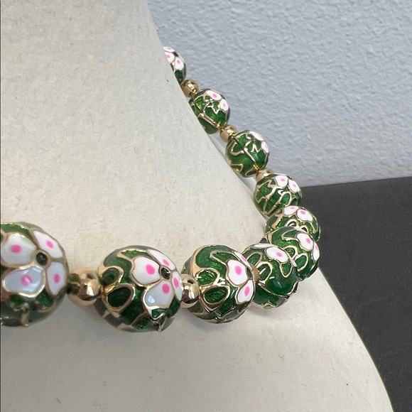 Piper K | Handpainted Floral Necklace - Picture 5 of 10